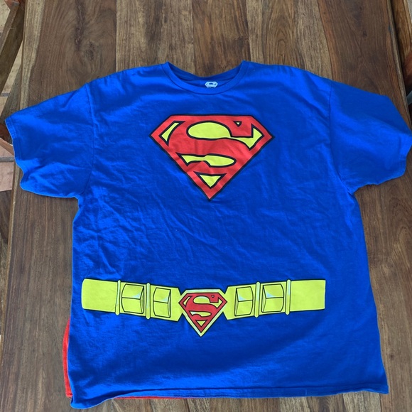 Other - Superman • Mens XXL • red cape attached